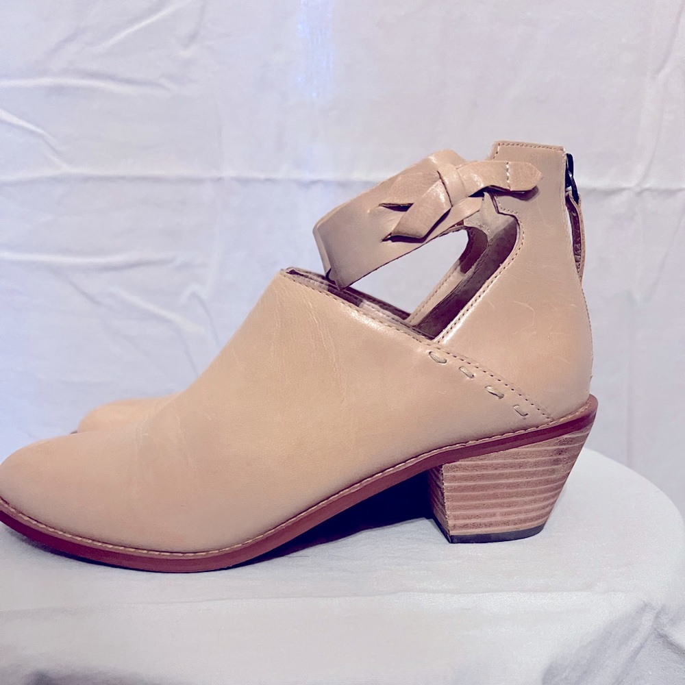 Kelsi Dagger booties